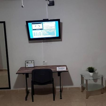 Departamento Comodo Centrico Tv Ac Wifi Cocina Parking, Letra C シウダー・バージェス エクステリア 写真