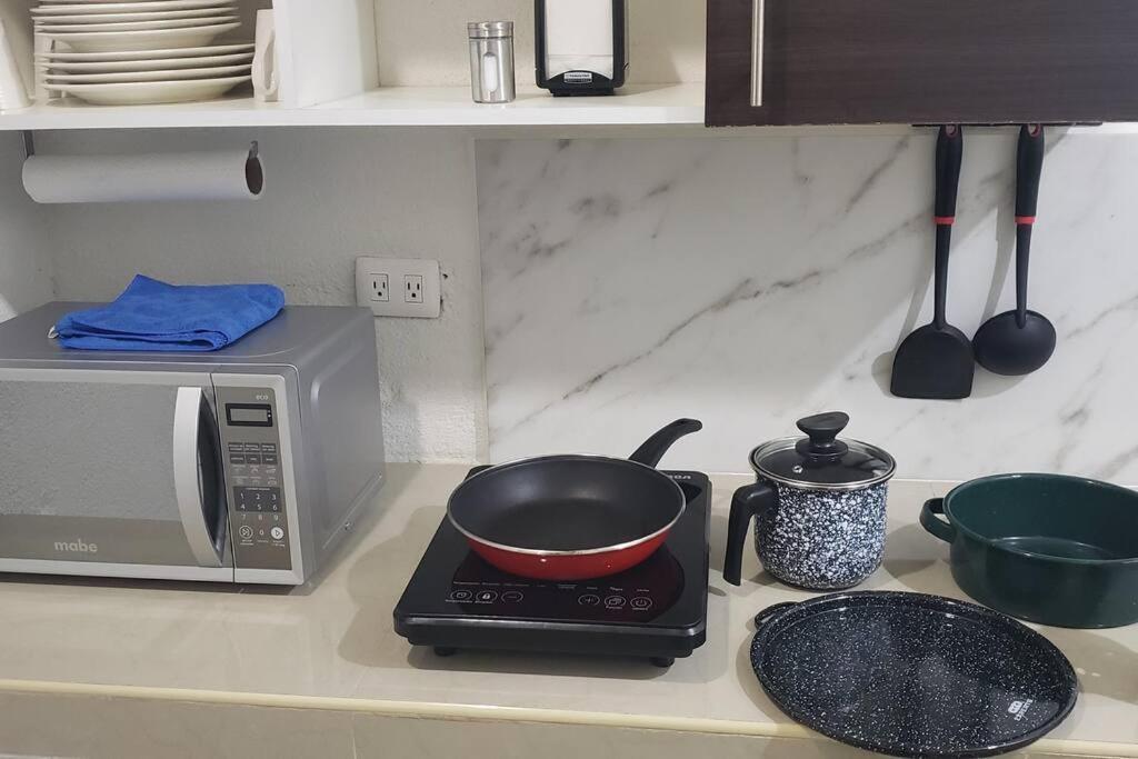 Departamento Comodo Centrico Tv Ac Wifi Cocina Parking, Letra C シウダー・バージェス エクステリア 写真