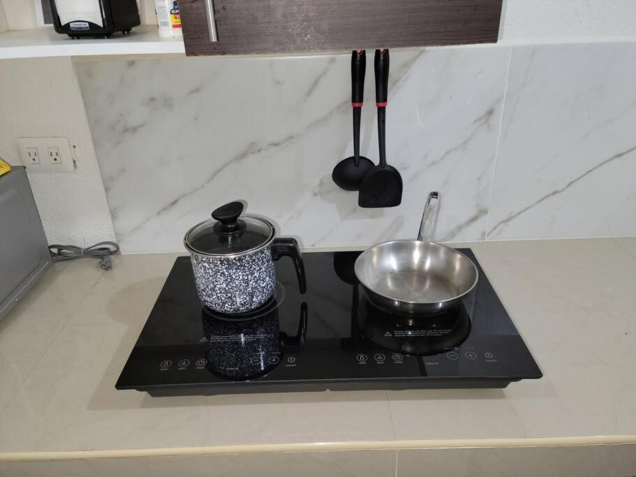 Departamento Comodo Centrico Tv Ac Wifi Cocina Parking, Letra C シウダー・バージェス エクステリア 写真