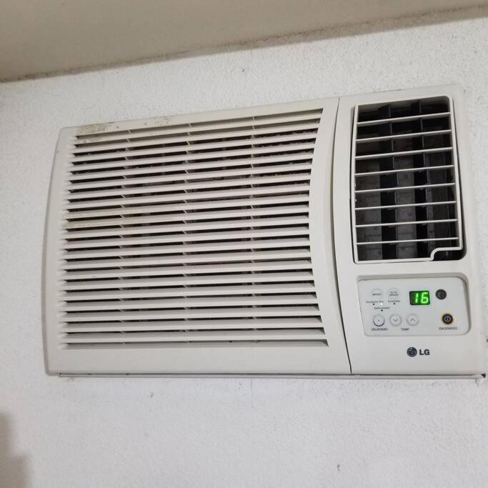 Departamento Comodo Centrico Tv Ac Wifi Cocina Parking, Letra C シウダー・バージェス エクステリア 写真