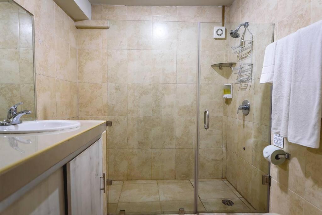 Departamento Comodo Centrico Tv Ac Wifi Cocina Parking, Letra C シウダー・バージェス エクステリア 写真