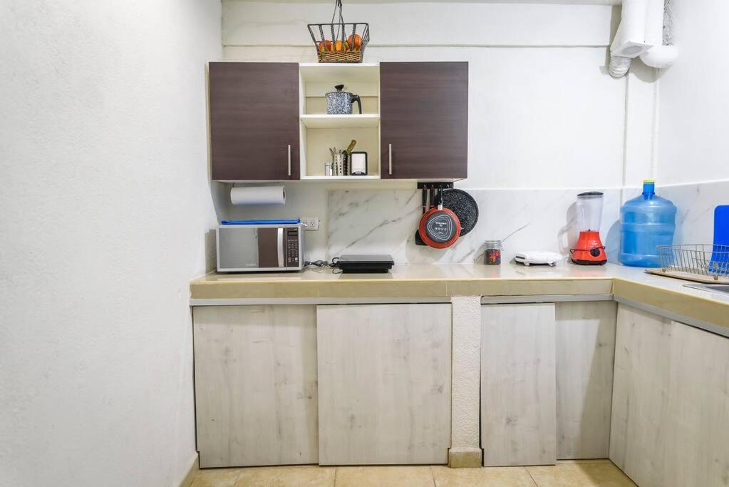 Departamento Comodo Centrico Tv Ac Wifi Cocina Parking, Letra C シウダー・バージェス エクステリア 写真