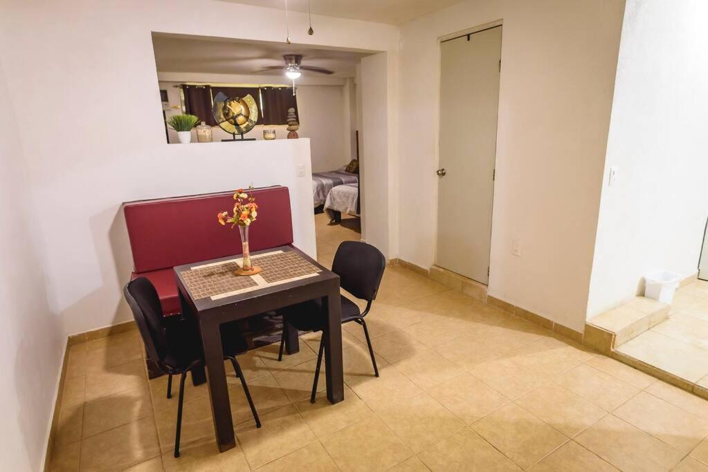 Departamento Comodo Centrico Tv Ac Wifi Cocina Parking, Letra C シウダー・バージェス エクステリア 写真